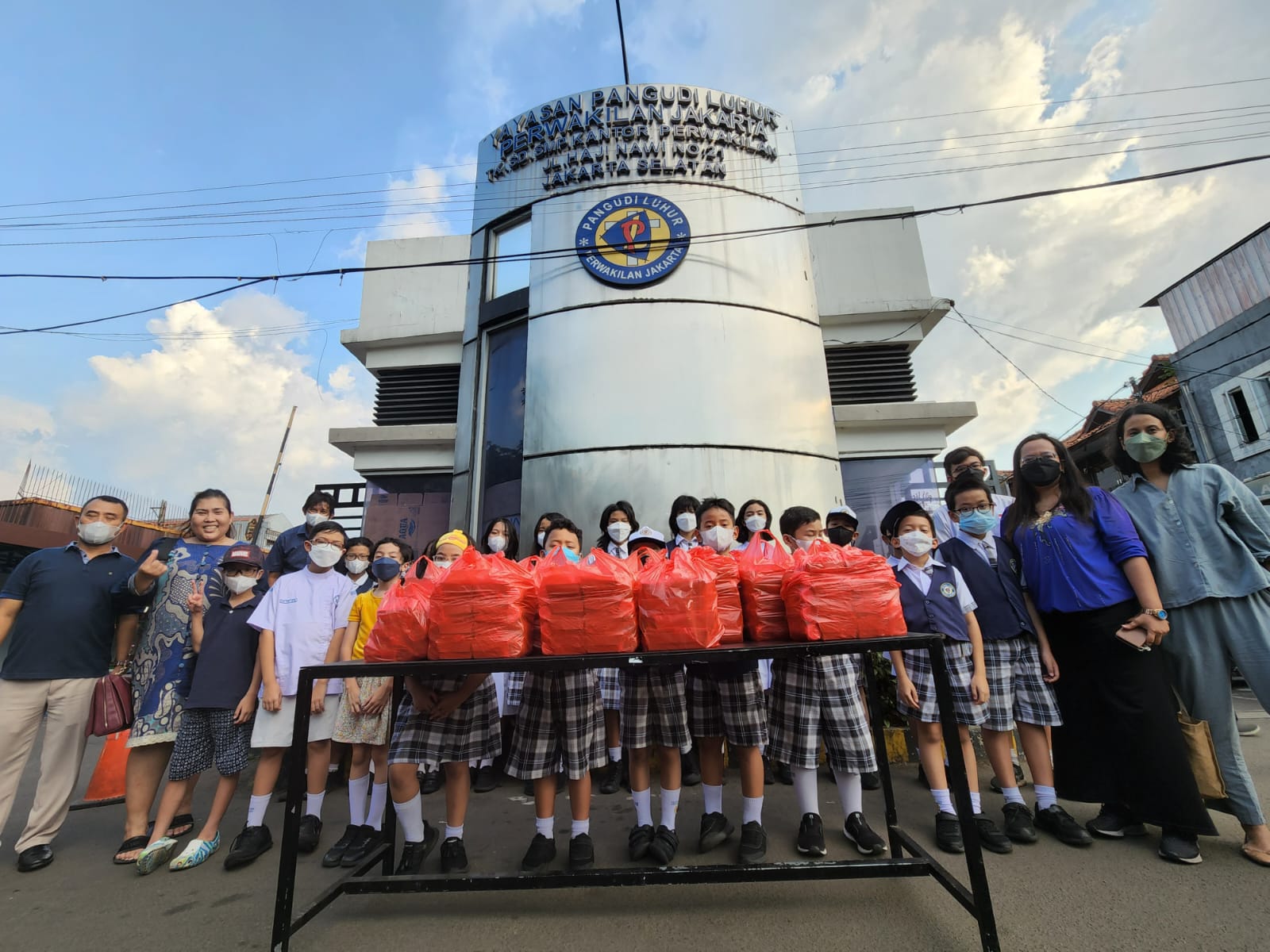 Siswa-siswi PG TK SD Pangudi Luhur Jakarta bagikan kebaikan dibulan Ramadhan.